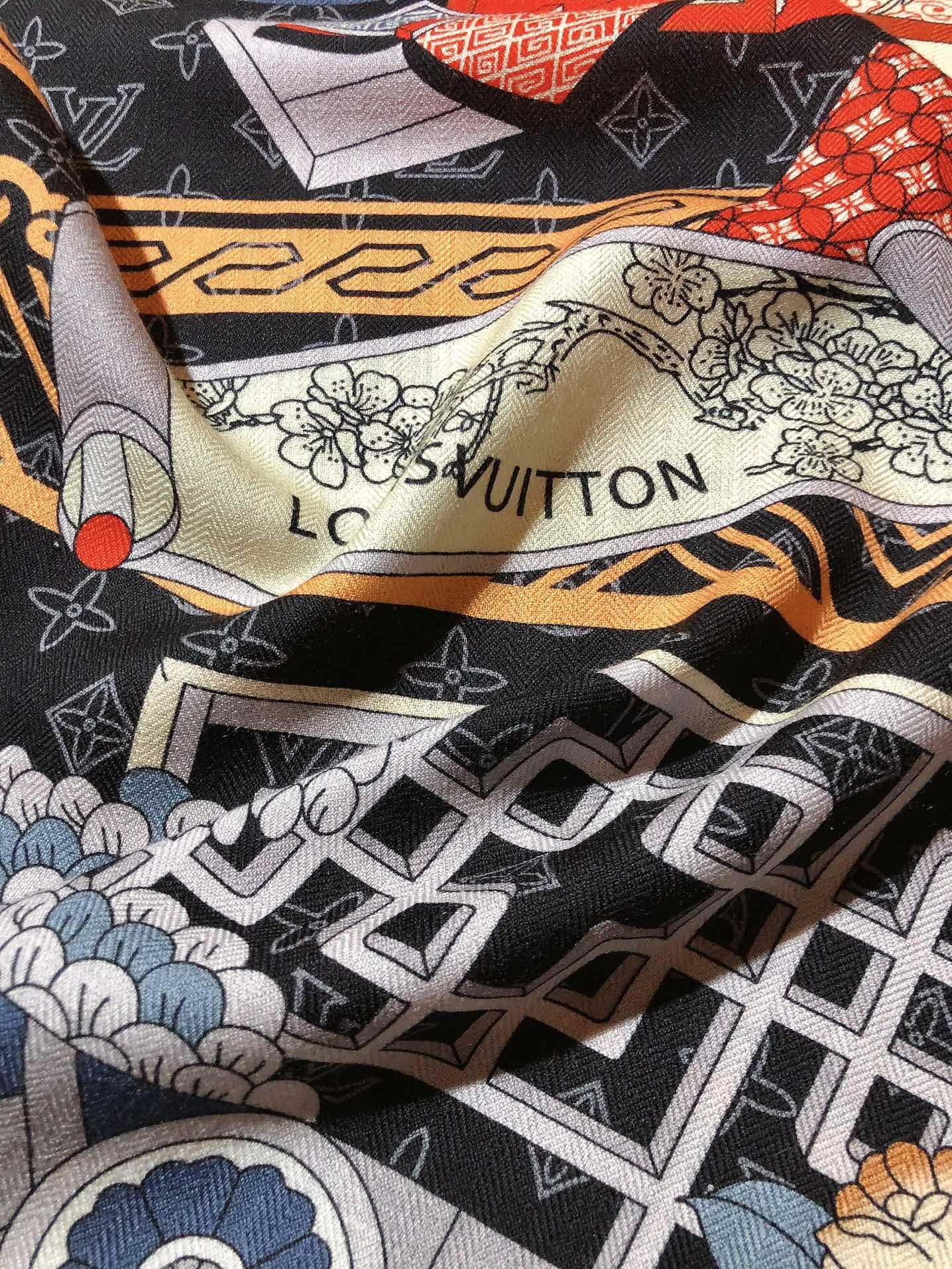 Louis Vuitton Scarf